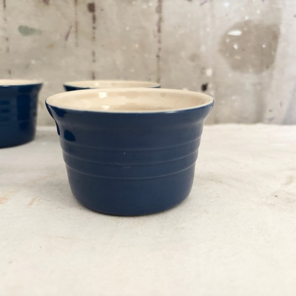 Le Creuset Blue Ramekins Mini Custard Cup, Cocotte Bakeware 4 oz - Picture 6 of 6